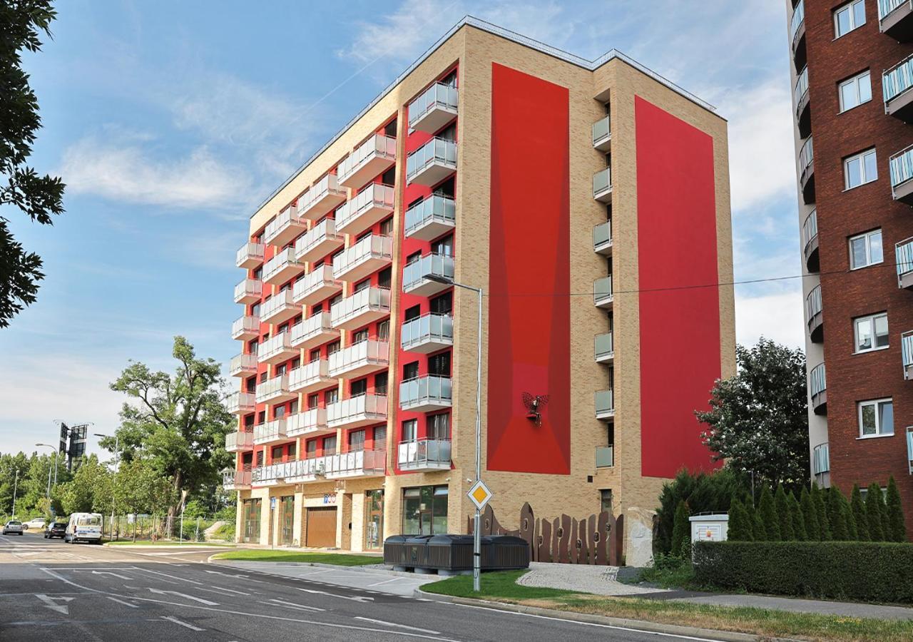 New Cozy 2 Room Pink Apartment Bratislava 059 Exterior photo